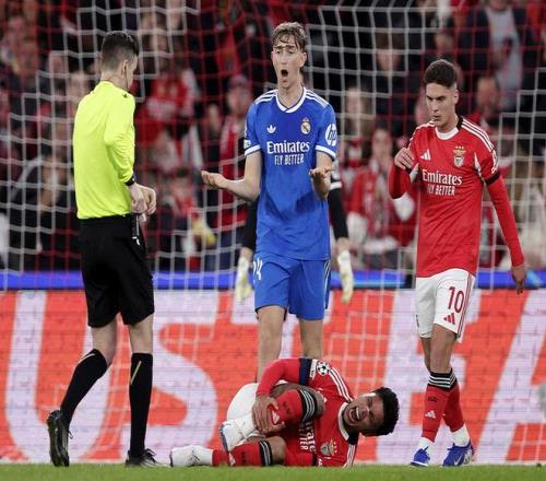 深情共鸣,利物浦与纽,卡球迷赛前,澳洲幸运10计划官网,澳洲幸运10开奖结果,澳洲幸运10开奖直播,澳洲幸运10官方平台